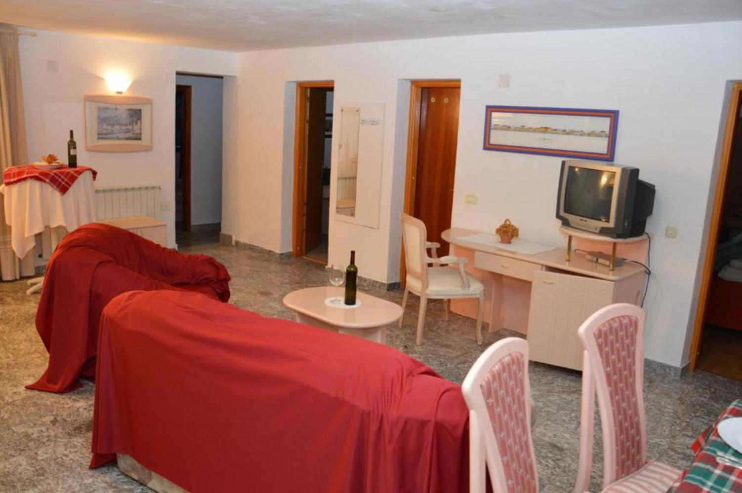 Apartments Aurelia Nova Vas  Eksteriør bilde