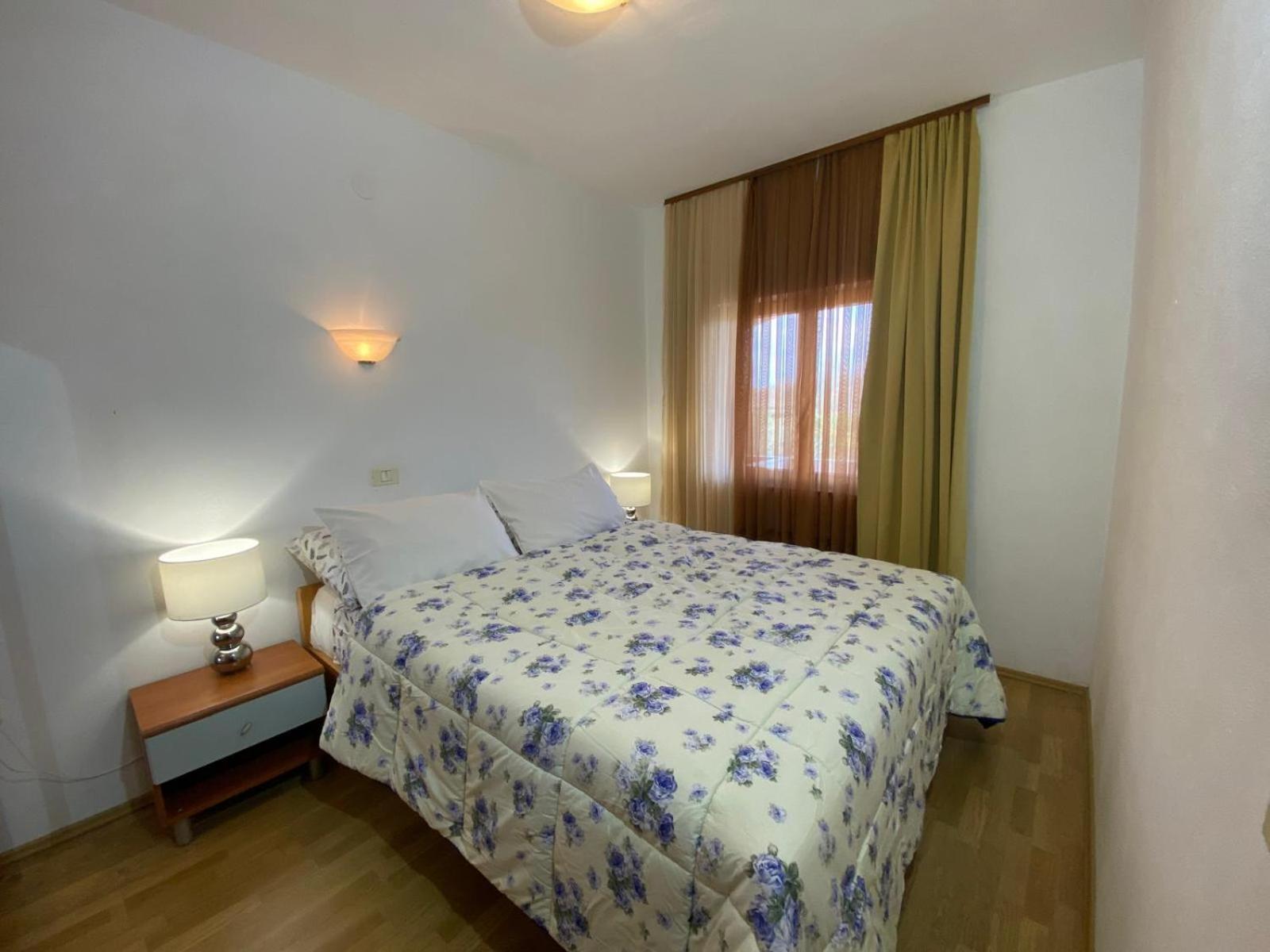 Apartments Aurelia Nova Vas  Eksteriør bilde